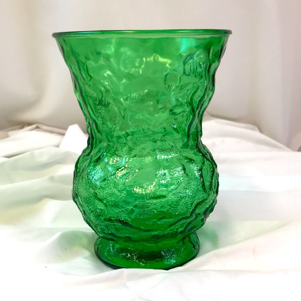 Vintage E. O. Brody Green Crinkle Indiana Glass Vase 8”